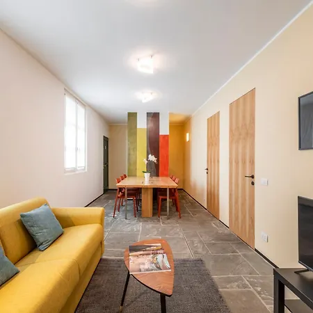 Joivy Charming 3-bed Retreat Apartament