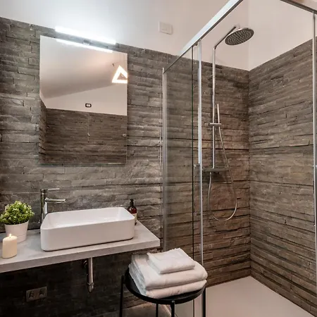 Joivy Charming 3-bed Retreat