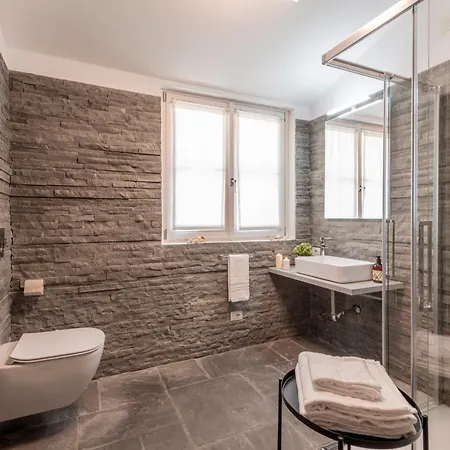 Joivy Charming 3-bed Retreat