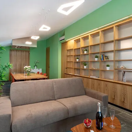 Joivy Charming 3-bed Retreat Portofino