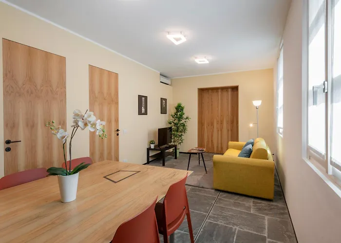 Joivy Charming 3-bed Retreat
